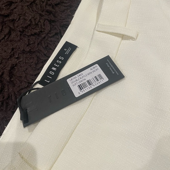 Lioness Double Ruffle Mini Skort - Picture 3 of 3